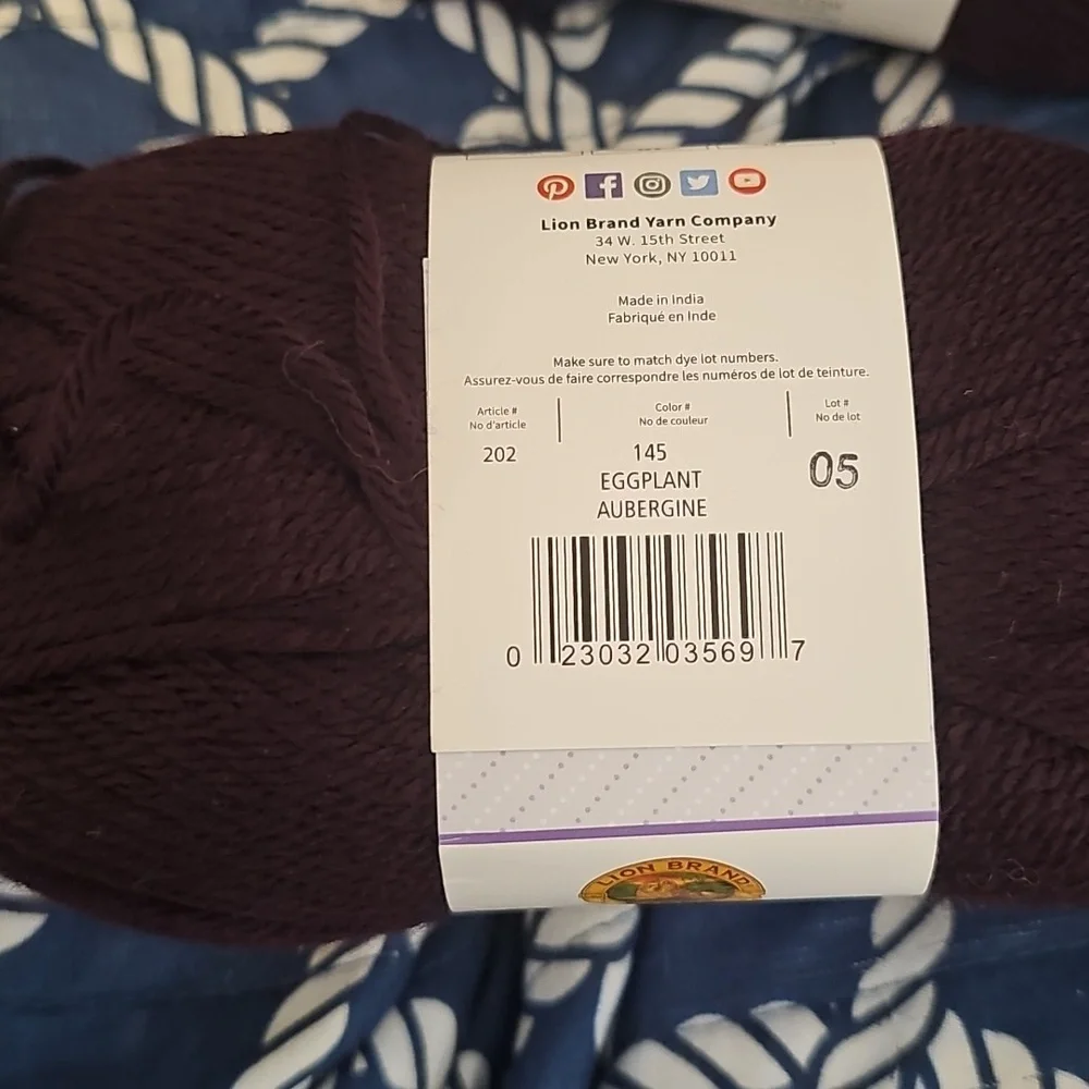 Lion Brand Basic Stitch Anti-Pilling Yarn - Dark Brown